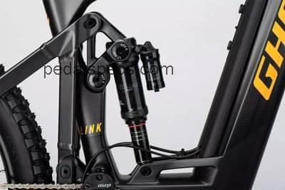 Ghost e riot am cf advanced specs and reviews 